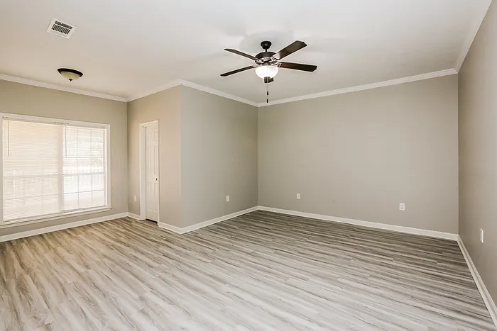4 bed, 2.0 bath, 1757 sqft, $2,275 — Photo 2