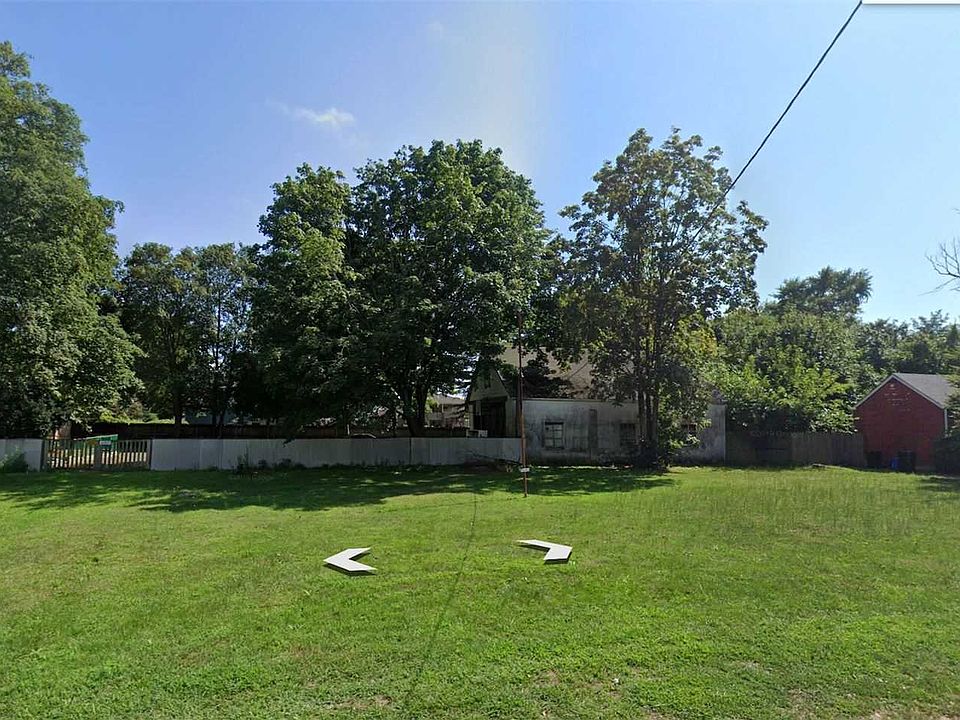 1st image of 384 Scudder Ave