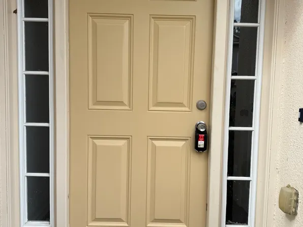 4616 Ashburn Square Dr, Tampa, FL 33610