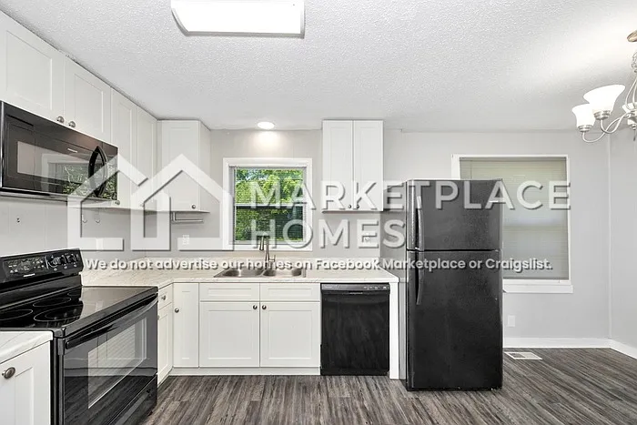 4002 Summerhill Dr NW — Photo 9