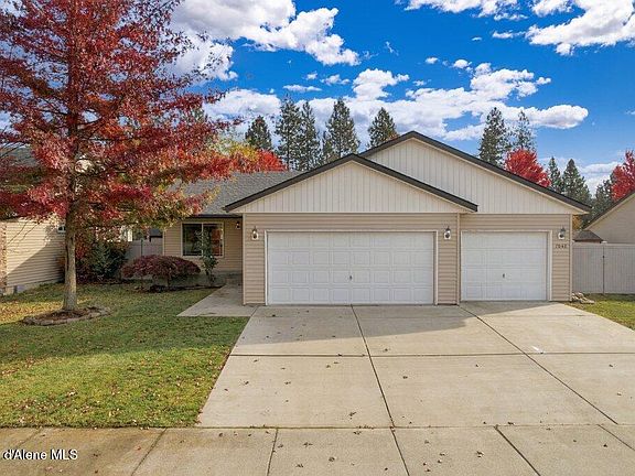 2nd image of 7048 N Epervier Ln