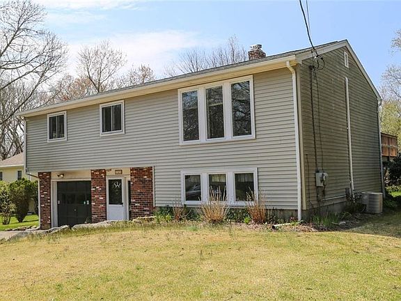 3rd image of 245 Greenwood Dr