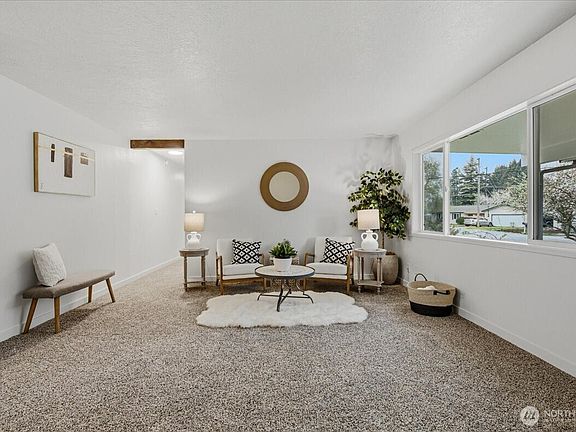5th image of 132 Green Acres Drive