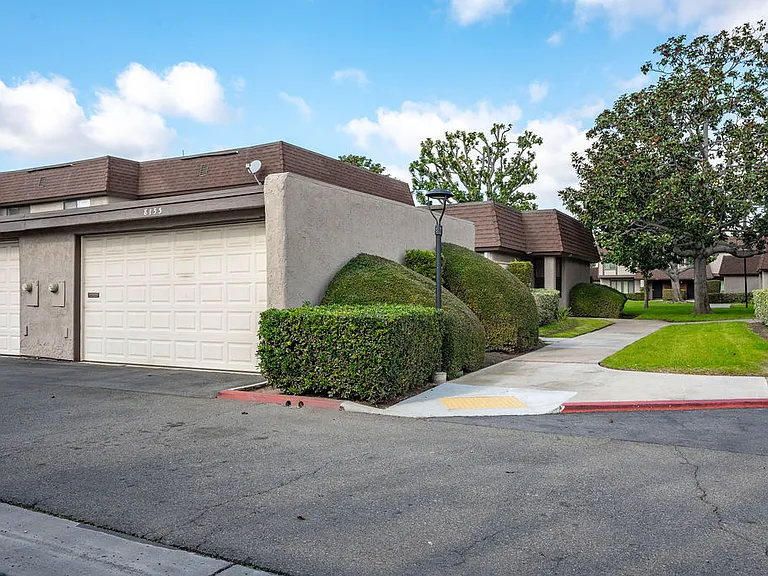 8155 Carmel Dr — Photo 43