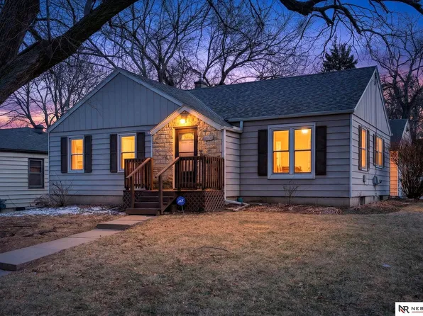 3337 Martin Ave, Omaha, NE 68112