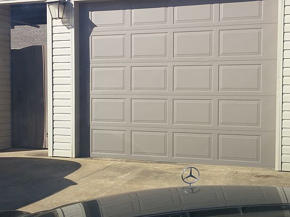 4th image of 708 Toulouse St