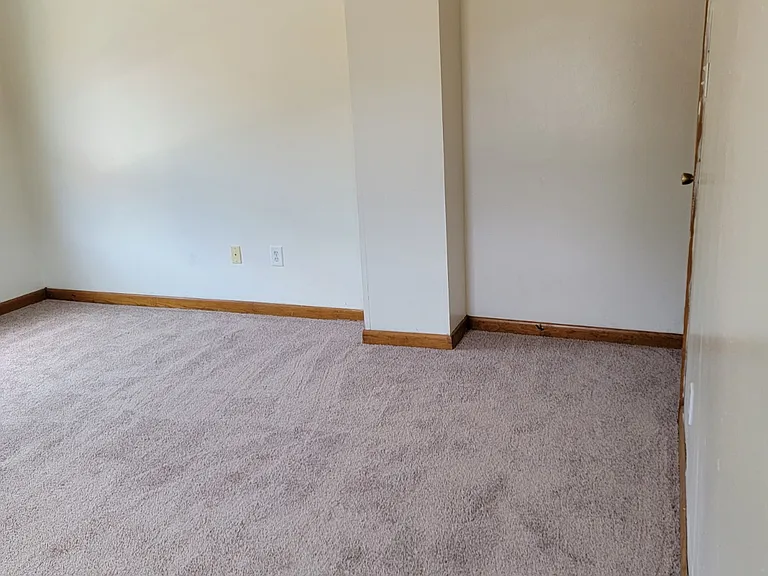 204 Maple Ave — Photo 9