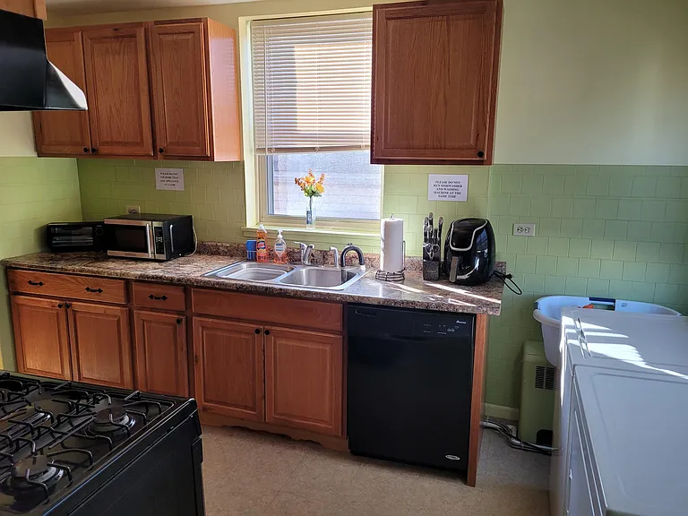 3044 W Addison St #2 — Photo 18