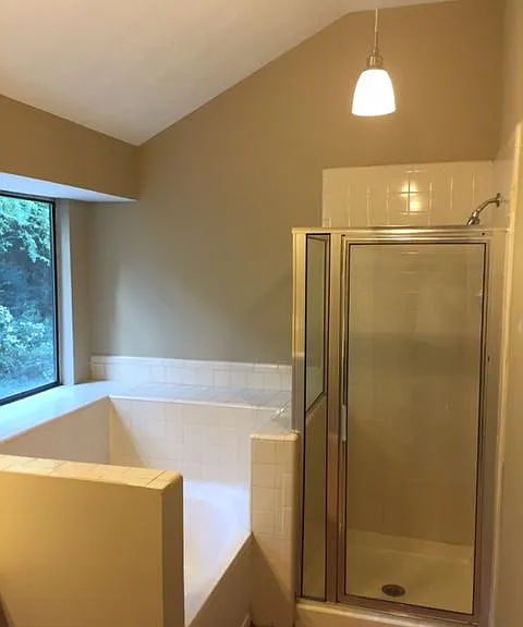 Master bath Garen Tub and Walk In shower