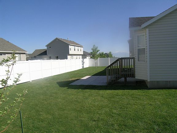 Fenced Backyard/Patio Area