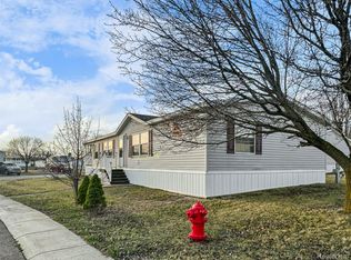 9212 Greentree Dr, Newport, MI 48166