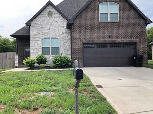 2702 Lightning Bug Dr, Murfreesboro, TN 37129