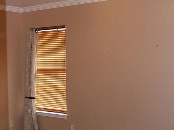 5th image of 4105 Windwood Dr
