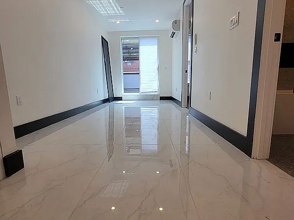 2nd image of 1336 Dekalb Ave #3BB
