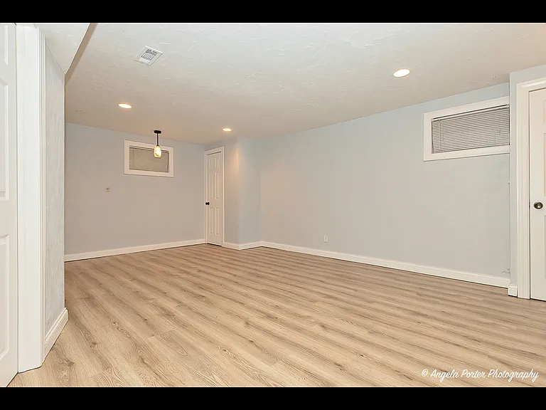 203 Springbrook Ct — Photo 9
