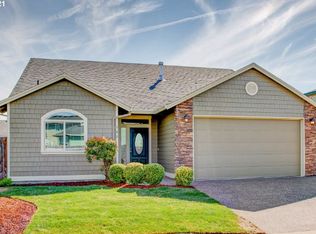 960 Julie Ln, Molalla, OR