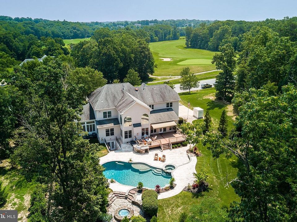 1st image of 8906 Winged Foot Dr
