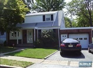 13 Blanche Ct, Dumont, NJ 07628