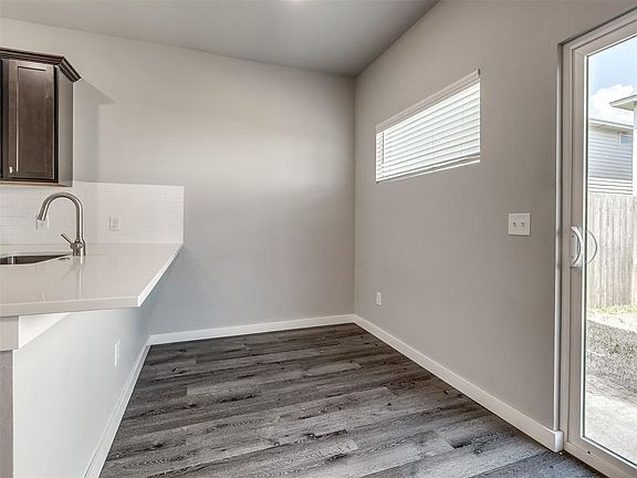 5th image of 8925 NW 109th Ter