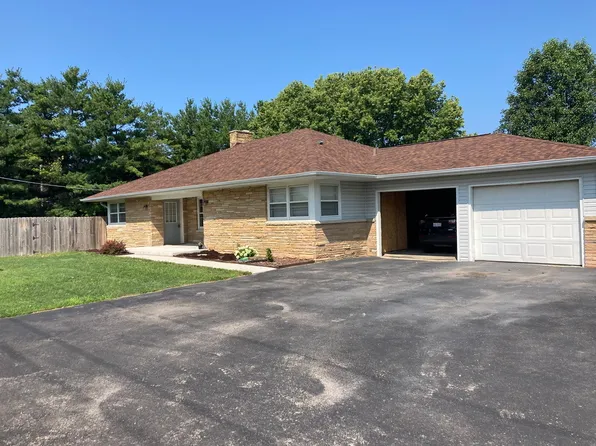 7053 Galena Rd, Bristol, IL 60512