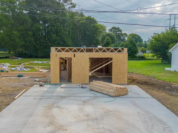 111 Hazel Dr, Dalton, GA 30721