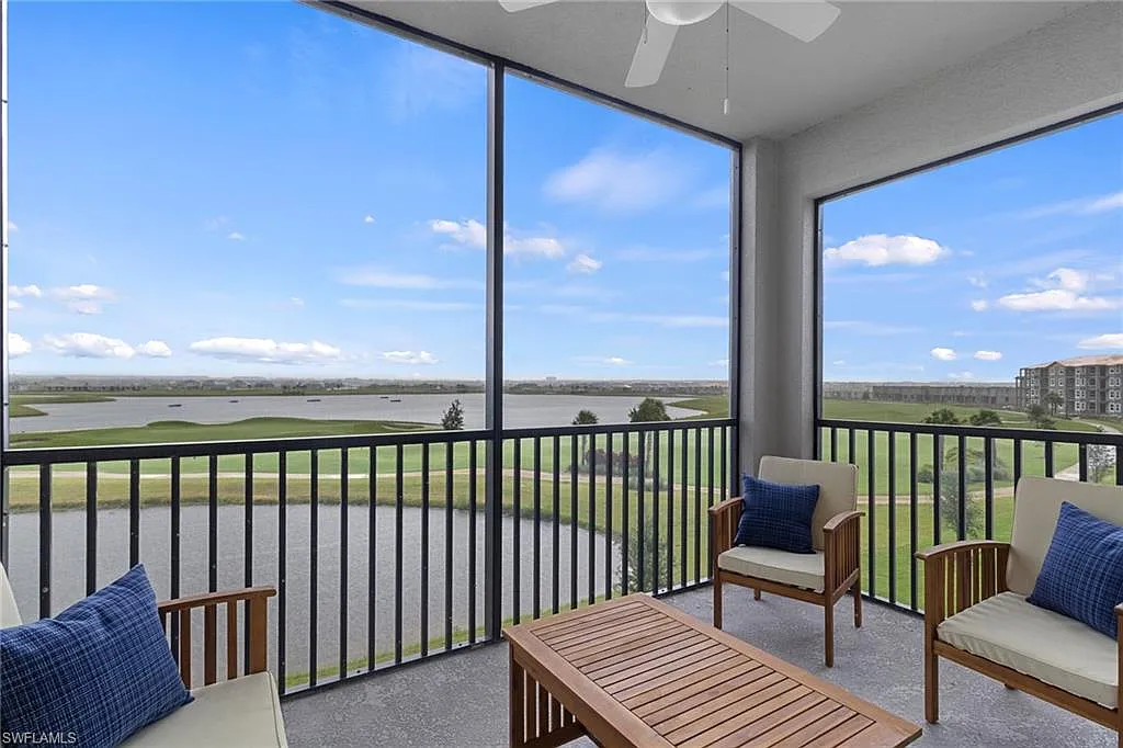2 bed, 2.0 bath, 1154 sqft, $2,395 — Photo 1