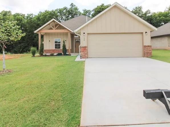 130 Mountain Laurel Way, Noble, OK 73068