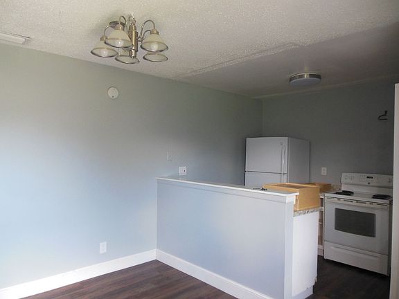 4th image of 900 E Tiffany Dr APT 1