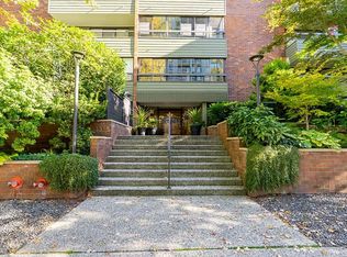 1355 Harwood St #208, Vancouver, BC V6E 3W3
