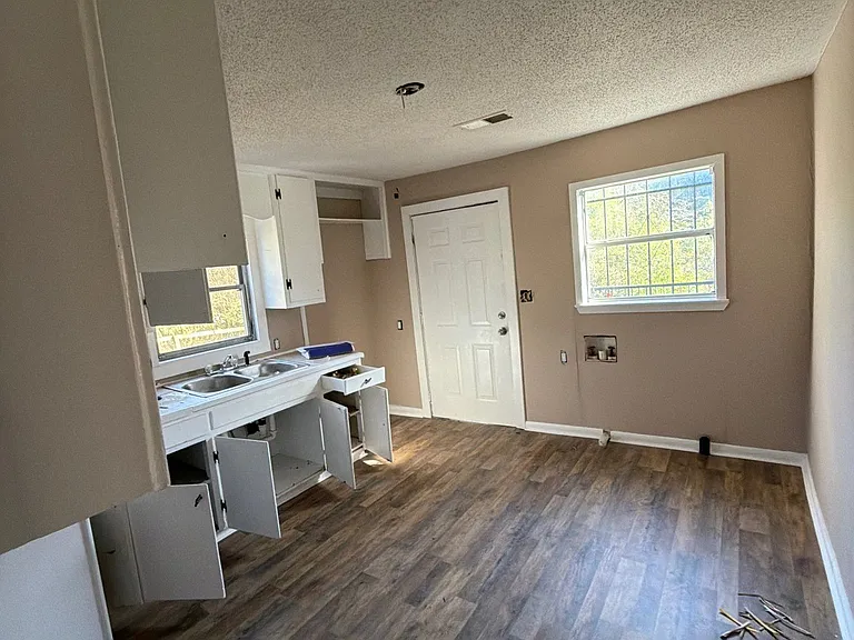 267 Woody Dr — Photo 7