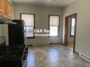 68 Chelsea St #1, Boston, MA 02128