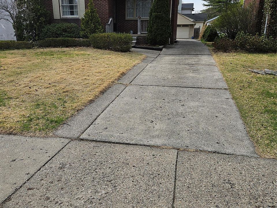 1st image of 277 Beaupre Ave