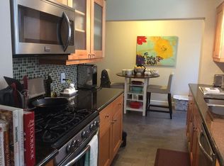 131 Highview Ave #C, Stamford, CT 06907