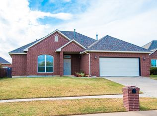 4417 Mackenzie Dr, Moore, OK 73160