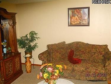 3rd image of 1523 W 23rd St