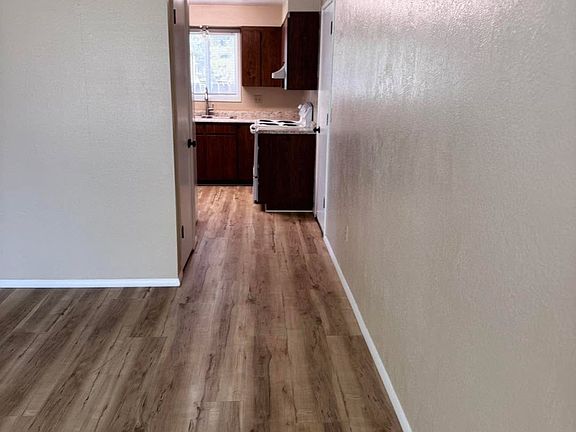 4th image of 306 Ridgeway Dr #A