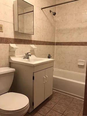 Rented by Realty 2000 Corp | media 28