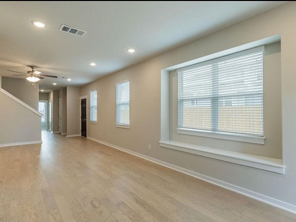 5th image of 1527 Fenton Hill Dr