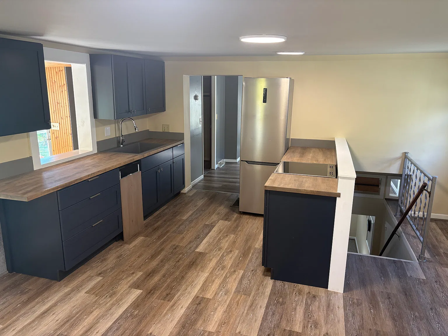2 bed, 946 sqft, $2,600 — Photo 1