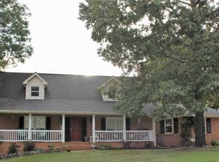 5814 Woodchase Dr, Anniston, AL 36206