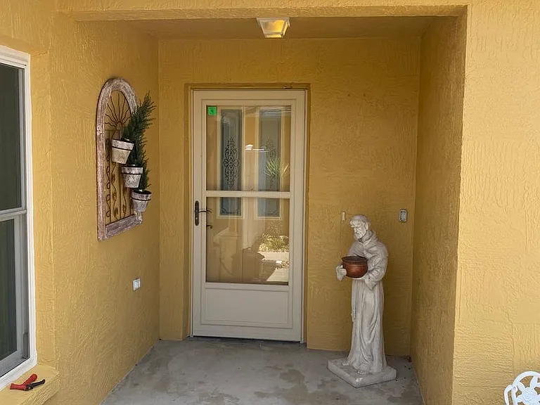 3301 Archer Ave — Photo 2