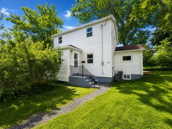 17 Fulton Ave, Westmount, NS B1R 1J6