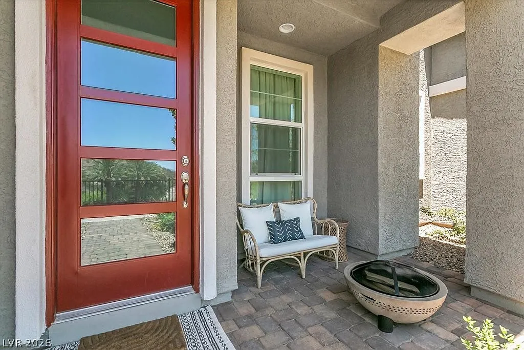 3 bed, 2.5 bath, 1491 sqft, $2,400 — Photo 3