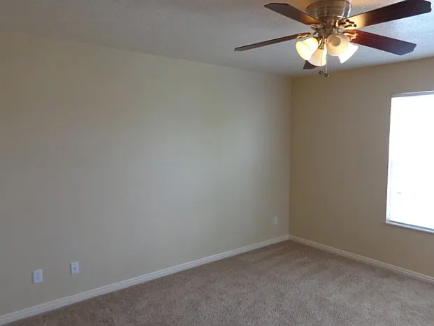 7652 N Wyatt Earp Ave — Photo 6