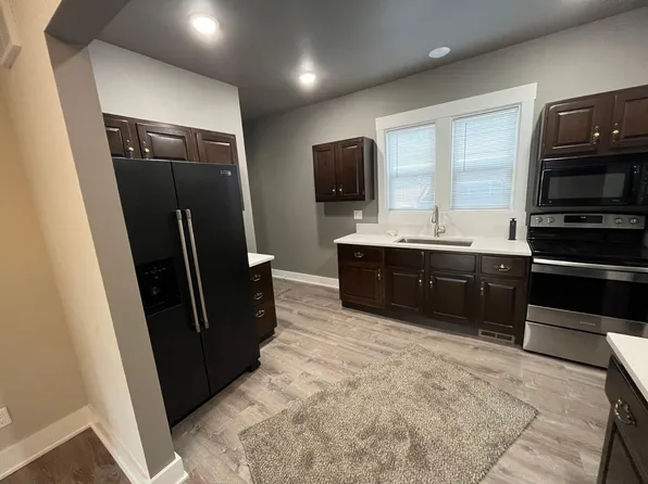 436 E Lincoln Ave #A, Hinckley, IL 60520