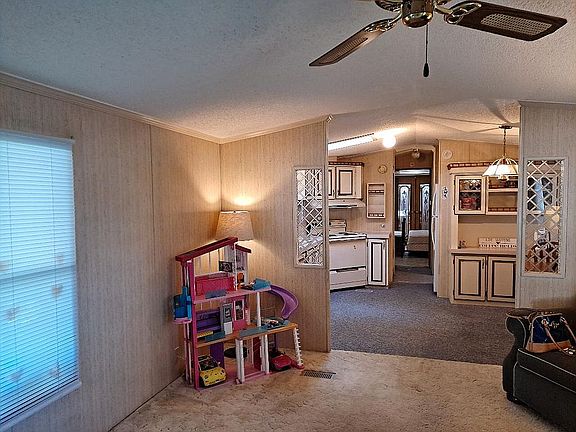 5th image of 414 Willow Oak Dr