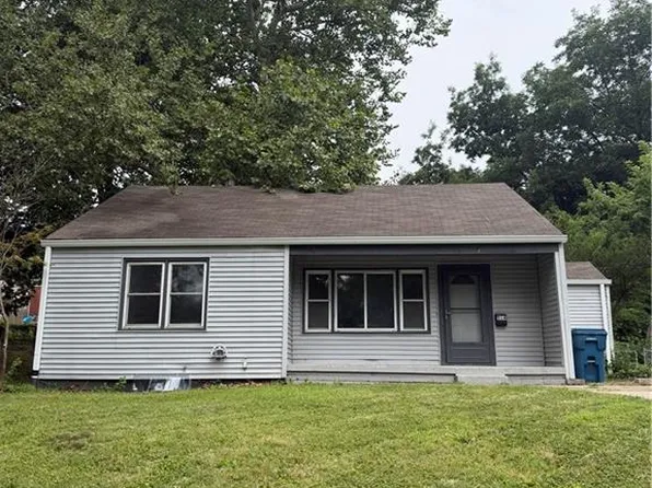 514 S Ralston St, Sugar Creek, MO 64054