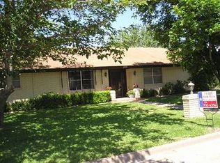 370 N Avenue C, Crawford, TX 76638
