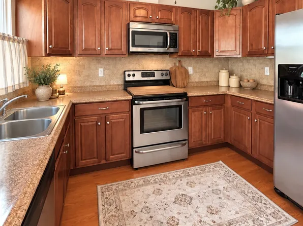 5508 W 99th Ter, Overland Park, KS 66207