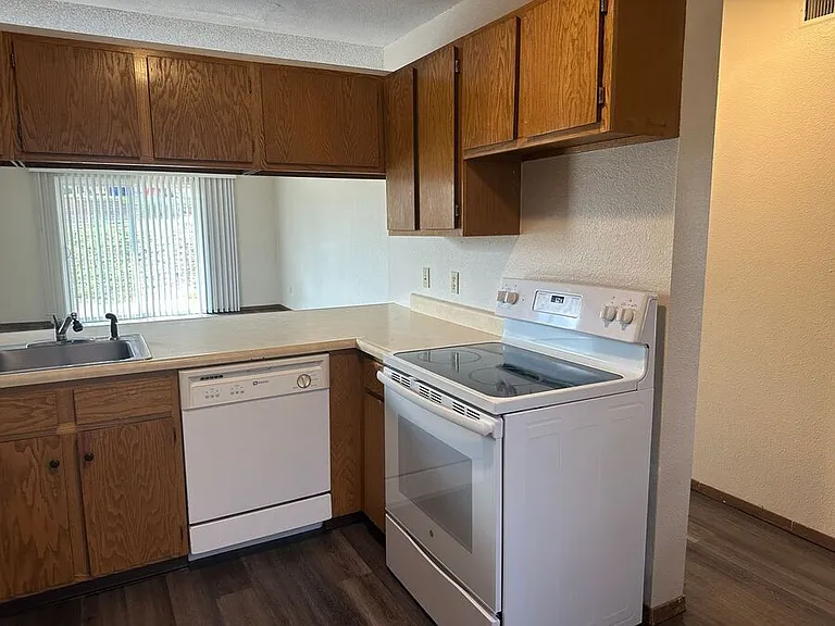 2330 Allegheny Dr #D — Photo 6